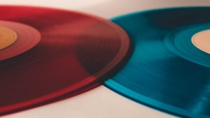 DAL VINILE AL PODCAST